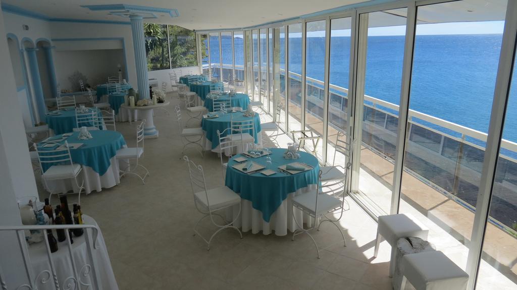 Hotel La Calanque 4*