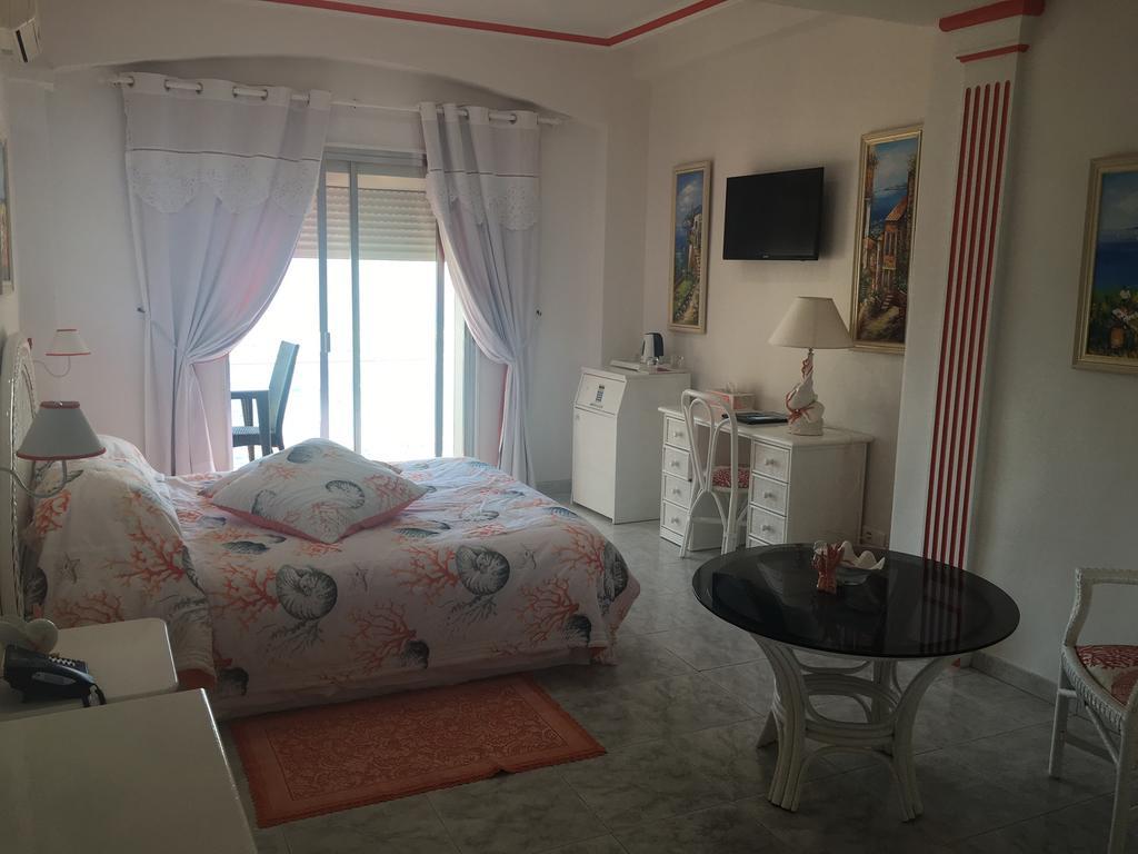 Hotel La Calanque 4*